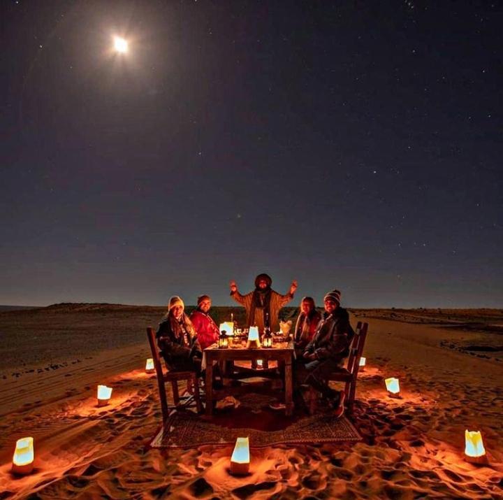 Merzouga Nice Luxury Camp מראה חיצוני תמונה